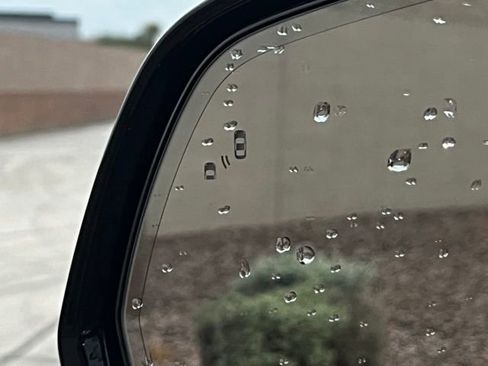 Used 2023 Lincoln Aviator Reserve w/ Equipment Group 201A image 16