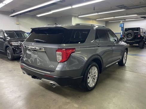 Certified 2022 Ford Explorer Limited w/ Limited Technology Package AWD/4WD image 7