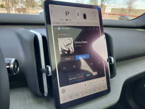 New 2025 Volvo EX30 Ultra w/ Climate Package image 13