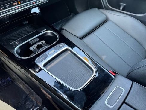 Used 2025 Mercedes-Benz CLA 250 4MATIC image 27