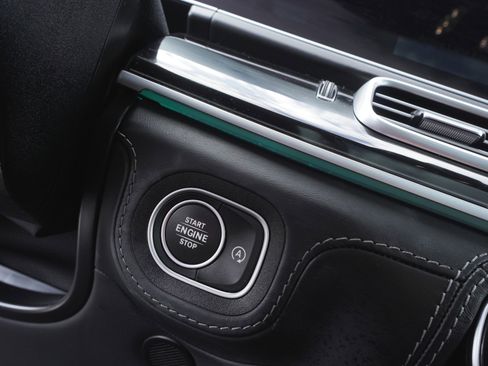 Used 2023 Mercedes-Benz Maybach GLS 600 4MATIC image 27