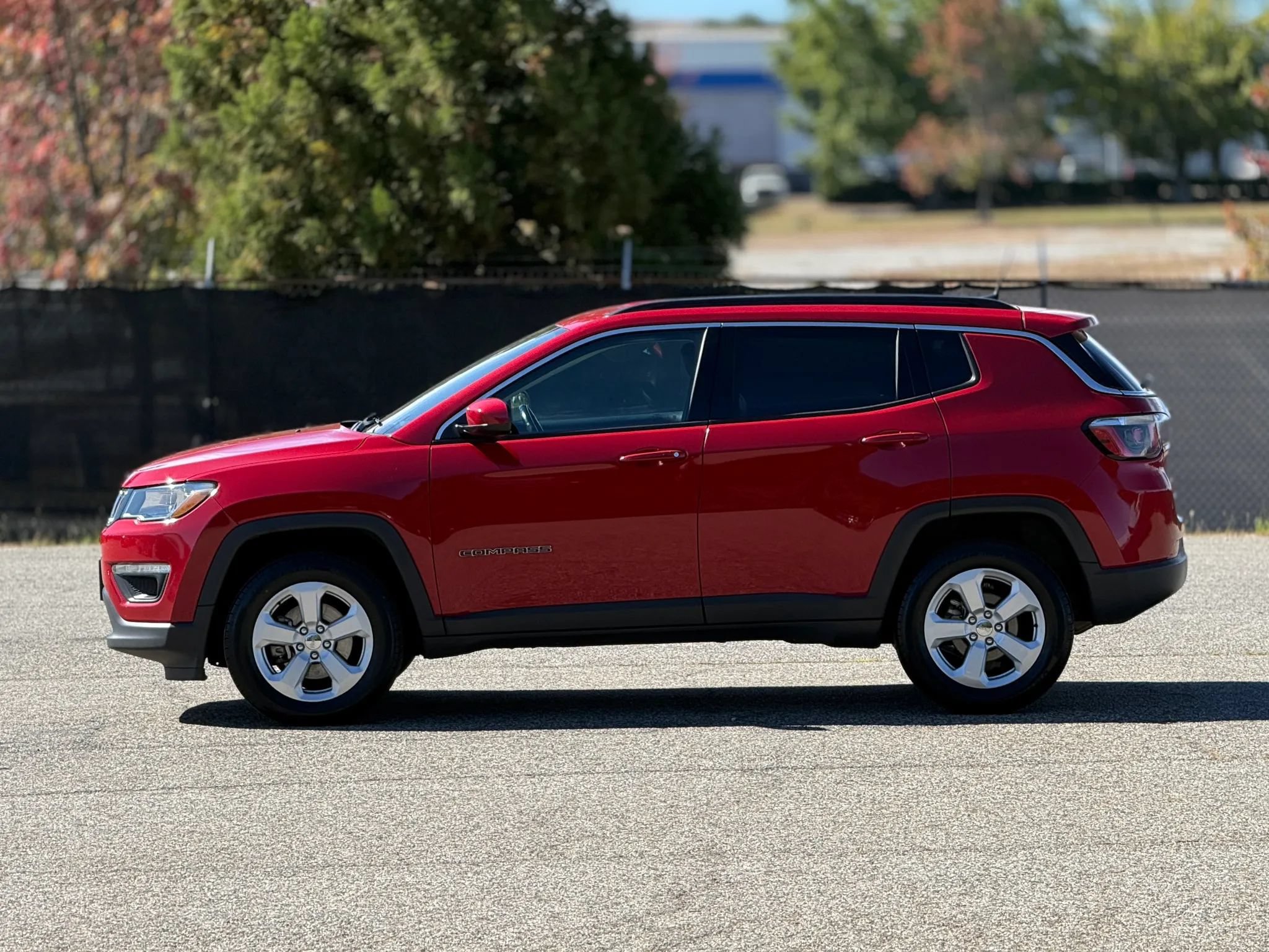 Used 2020 Jeep Compass Latitude w/ Cold Weather Group AWD/4WD image 8