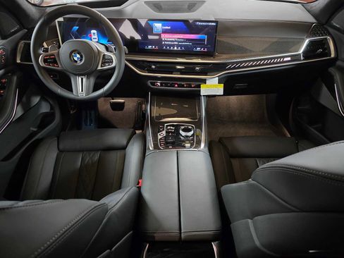 New 2026 BMW X7 M60i image 18