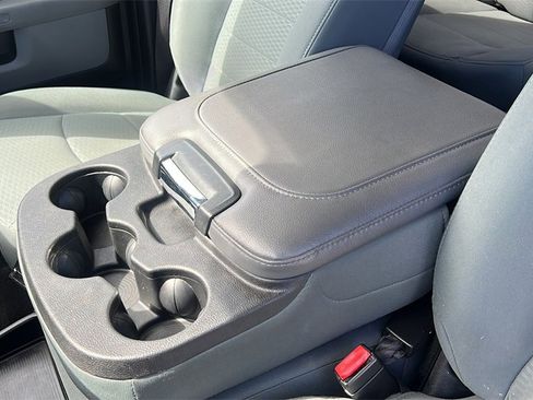 Used 2016 RAM 1500 Classic SLT image 29