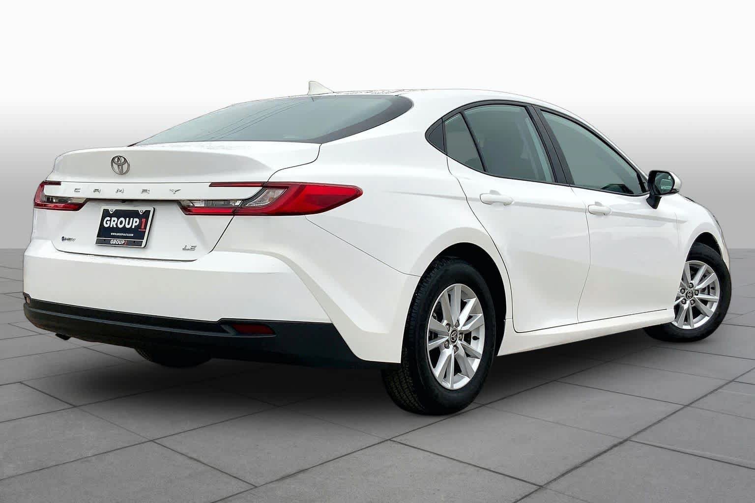 Used 2025 Toyota Camry LE w/ Convenience Package FWD image 13