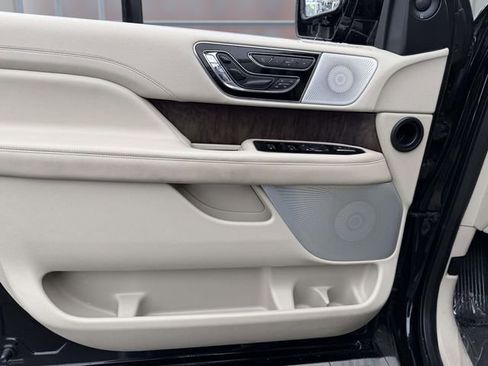 Used 2019 Lincoln Navigator L Reserve w/ Cargo Package AWD/4WD image 21
