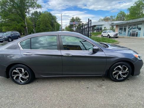 Used 2017 Honda Accord LX image 6