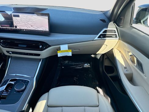 New 2026 BMW 330i Sedan w/ M Sport Package image 19