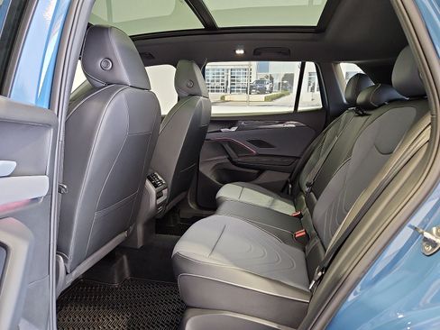 New 2026 Volkswagen Tiguan SE R-Line FWD image 14