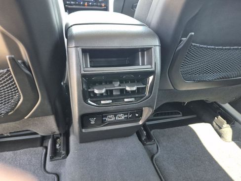 Used 2023 Jeep Grand Cherokee Limited AWD/4WD image 13