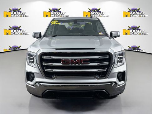 Used 2022 GMC Sierra 1500 SLE image 2