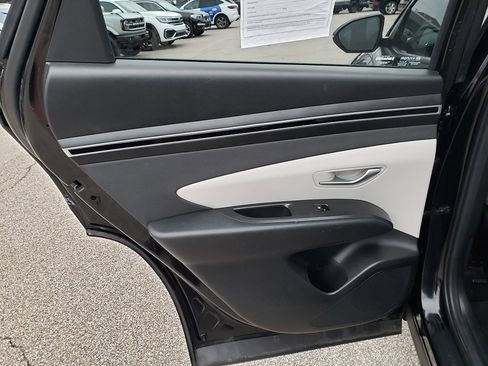 Used 2023 Hyundai Tucson SEL w/ Convenience Package image 11