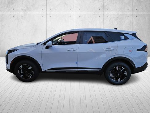 New 2026 Kia Sportage LX image 4