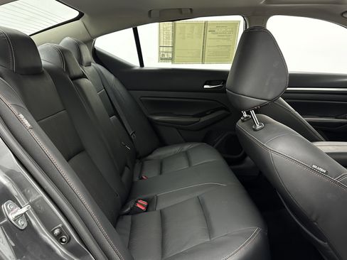 Used 2024 Nissan Altima 2.5 SR w/ SR Premium Package image 34