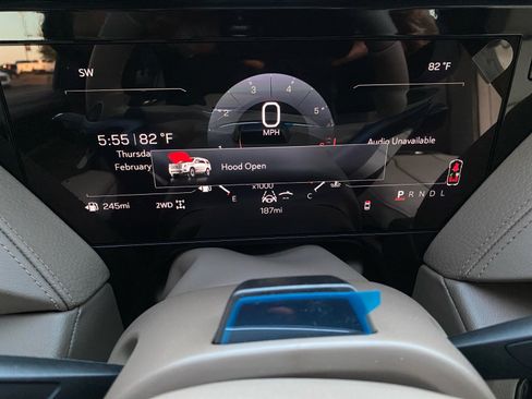 New 2026 GMC Yukon XL Denali w/ Advanced Technology Package image 2