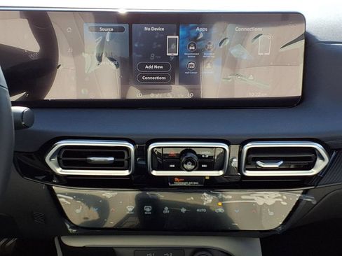 New 2026 Nissan Sentra SL w/ Floor Mat Package FWD image 13
