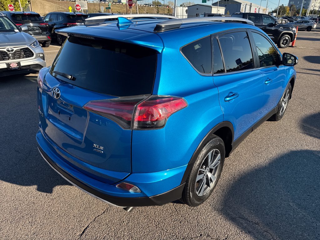 Used 2016 Toyota RAV4 XLE AWD/4WD image 9