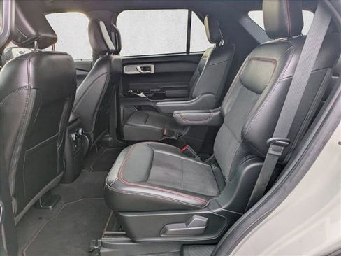 Certified 2022 Ford Explorer ST-Line image 17