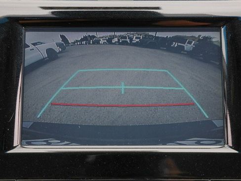 Used 2018 Toyota Camry SE FWD image 15