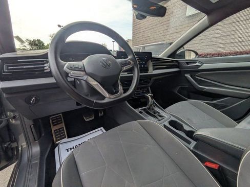 Used 2025 Volkswagen Jetta Sport FWD image 12