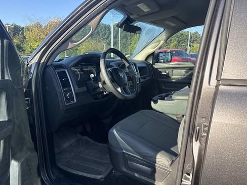 Used 2016 RAM 1500 ST w/ SXT Appearance Group AWD/4WD image 4