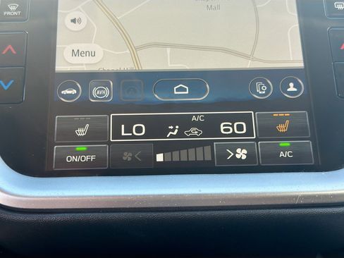 Used 2025 Subaru Outback Premium image 24