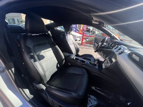Used 2017 Ford Mustang Premium image 25