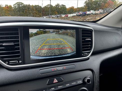 Used 2021 Kia Sportage LX image 18