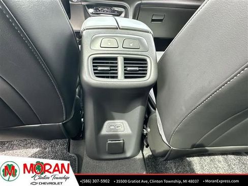 Used 2023 Buick Envision Avenir image 22