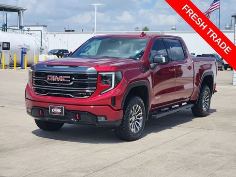 Used 2022 GMC Sierra 1500 AT4 w/ AT4 Premium Package AWD/4WD image 3