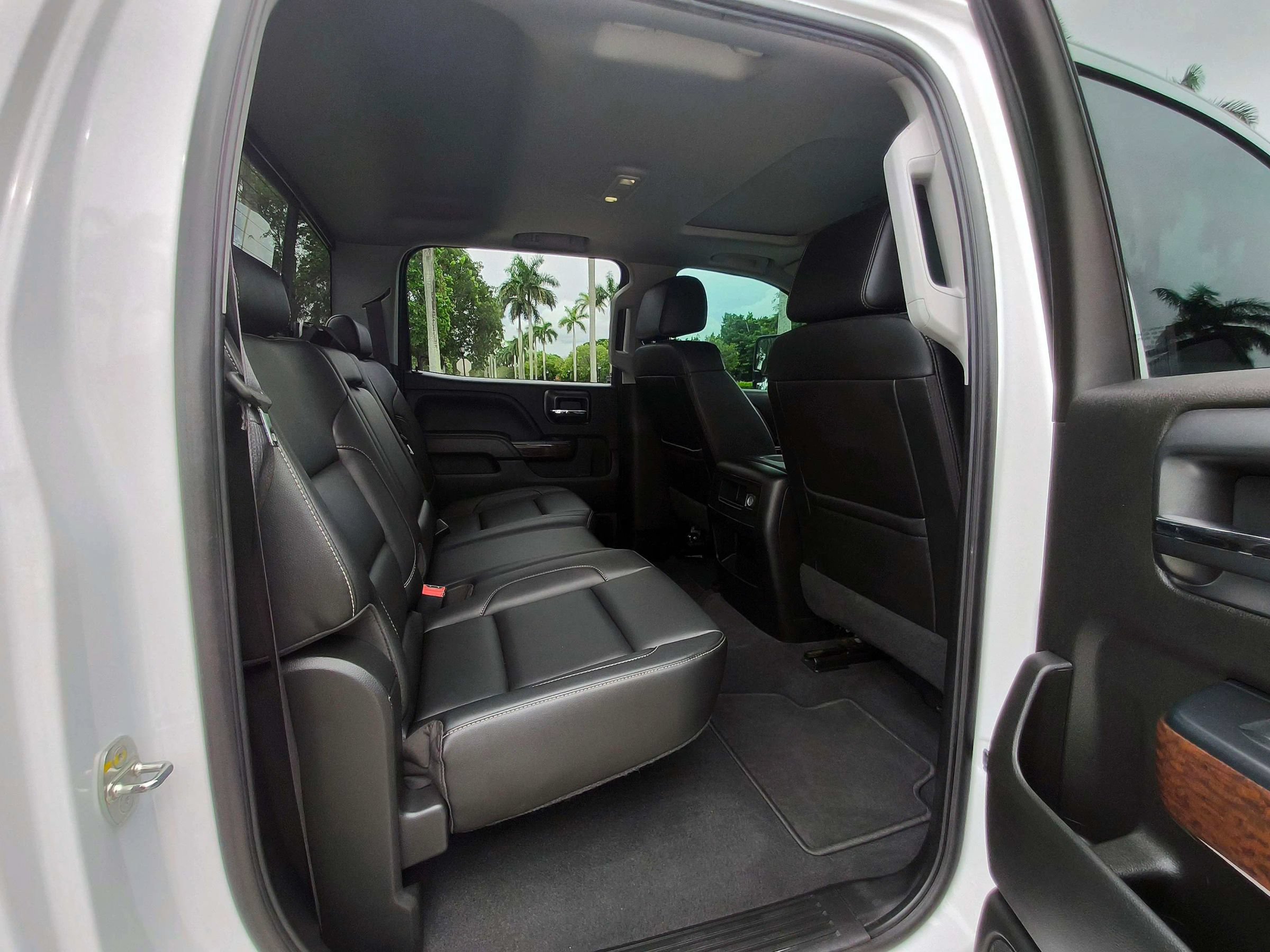 Used 2019 GMC Sierra 2500 SLT AWD/4WD image 17