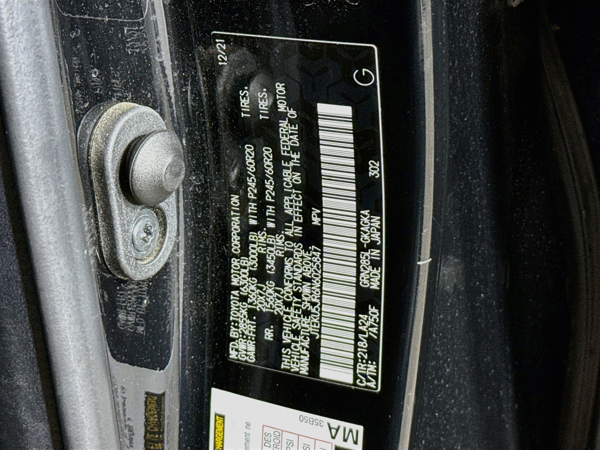 Used 2022 Toyota 4Runner Limited AWD/4WD image 39