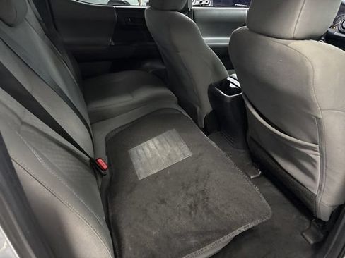 Used 2020 Toyota Tacoma SR AWD/4WD image 11