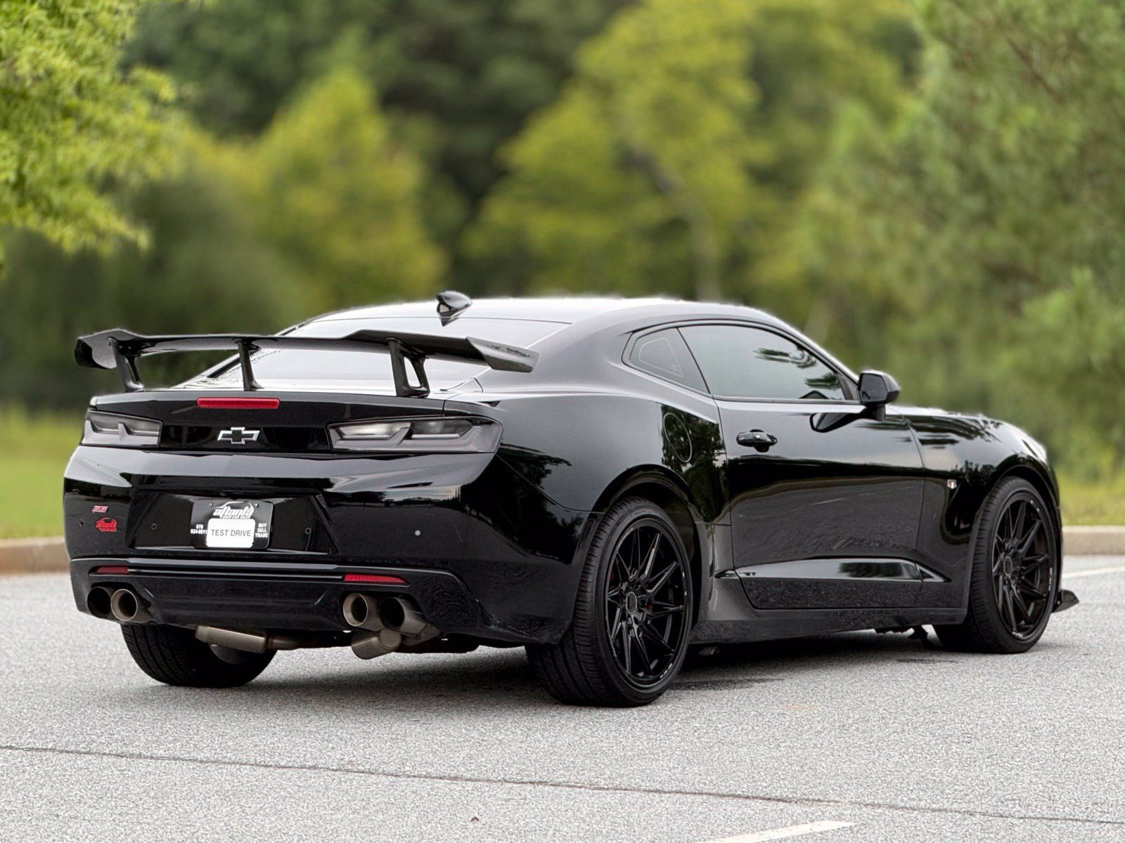 Used 2016 Chevrolet Camaro SS RWD image 11