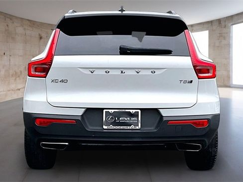 Used 2020 Volvo XC40 T5 R-Design w/ Protection Package image 6