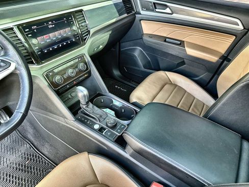 Used 2022 Volkswagen Atlas Cross Sport SEL Premium R-Line image 22