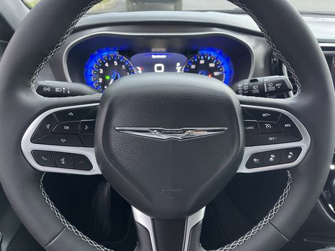 New 2026 Chrysler Pacifica Select image 31