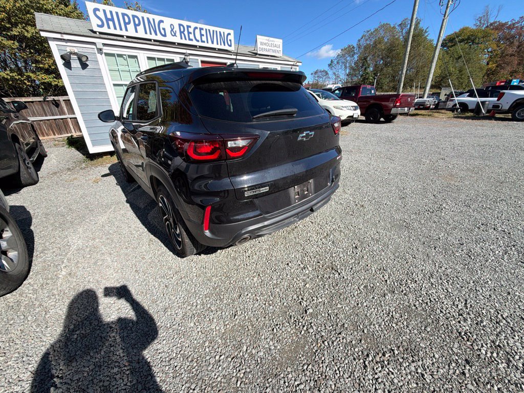 Used 2025 Chevrolet TrailBlazer RS FWD image 5