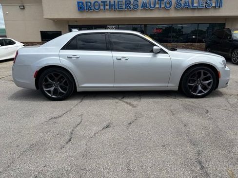 Used 2021 Chrysler 300 S RWD image 10