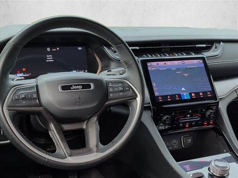 Used 2021 Jeep Grand Cherokee L Limited AWD/4WD image 12