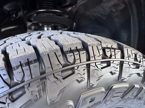 Used 2022 Jeep Cherokee Trailhawk w/ Comfort/Convenience Group image 29