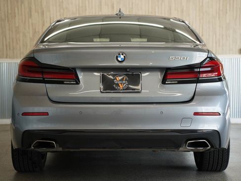 Used 2021 BMW 530i w/ Premium Package RWD image 9