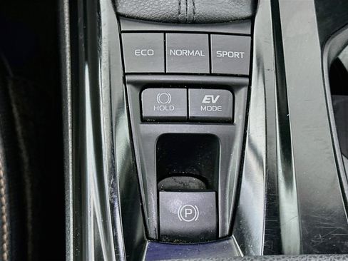 Used 2025 Toyota Camry SE FWD image 26