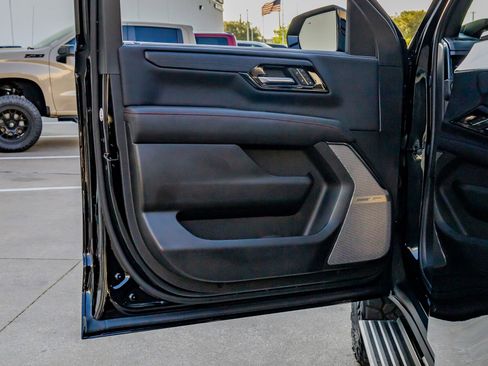 Used 2026 GMC Yukon AT4 Ultimate image 37