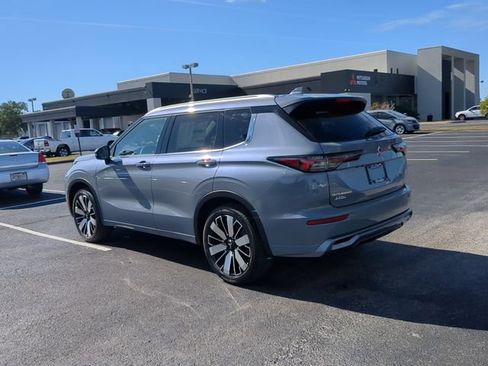 New 2026 Mitsubishi Outlander SEL FWD image 8