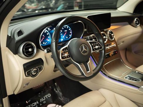 Used 2022 Mercedes-Benz GLC 300 4MATIC image 10