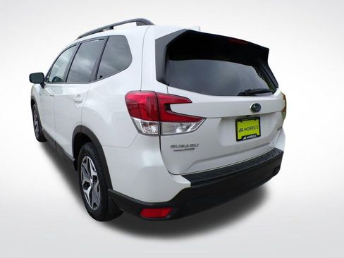 Used 2020 Subaru Forester Premium AWD/4WD image 4