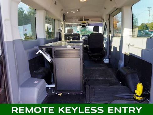 Used 2019 Ford Transit 150 XLT image 6