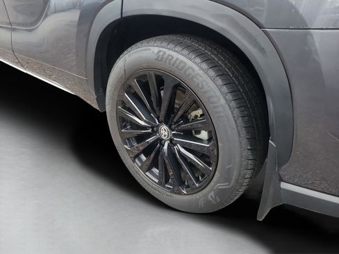 Used 2025 Toyota Highlander XSE image 29