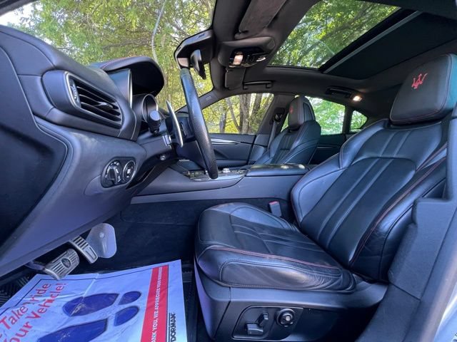 Used 2017 Maserati Levante S AWD/4WD image 40